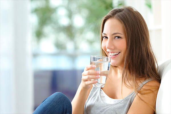 lợi ích của việc uống nước chanh ấm